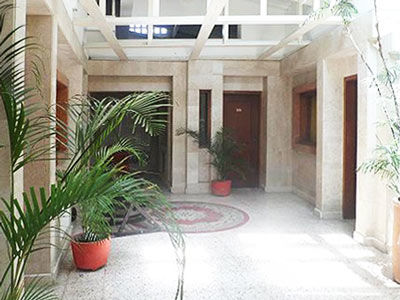 Tom Apartahotel